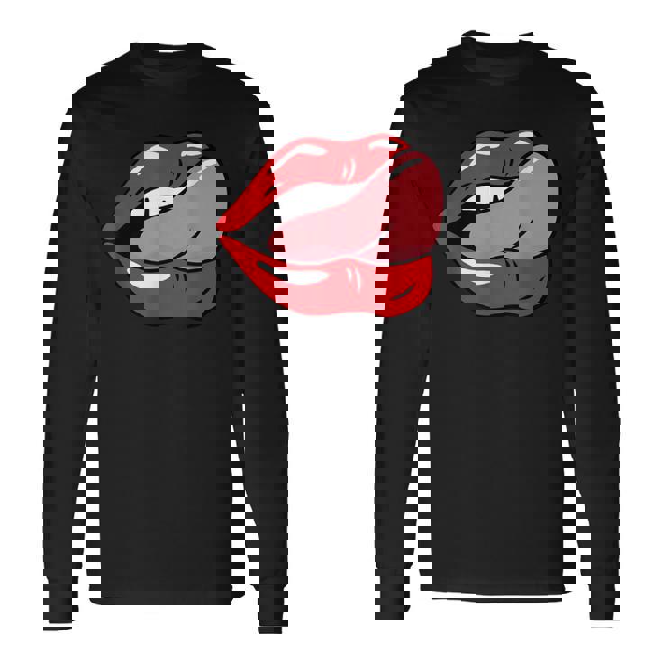 赤い唇を舐めるロックンロールグラフィック。 長袖Tシャツ