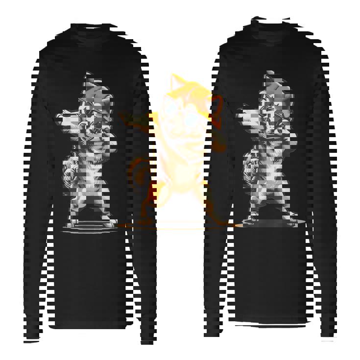 軽く叩く秋田犬 踊る軽く叩く犬 長袖Tシャツ