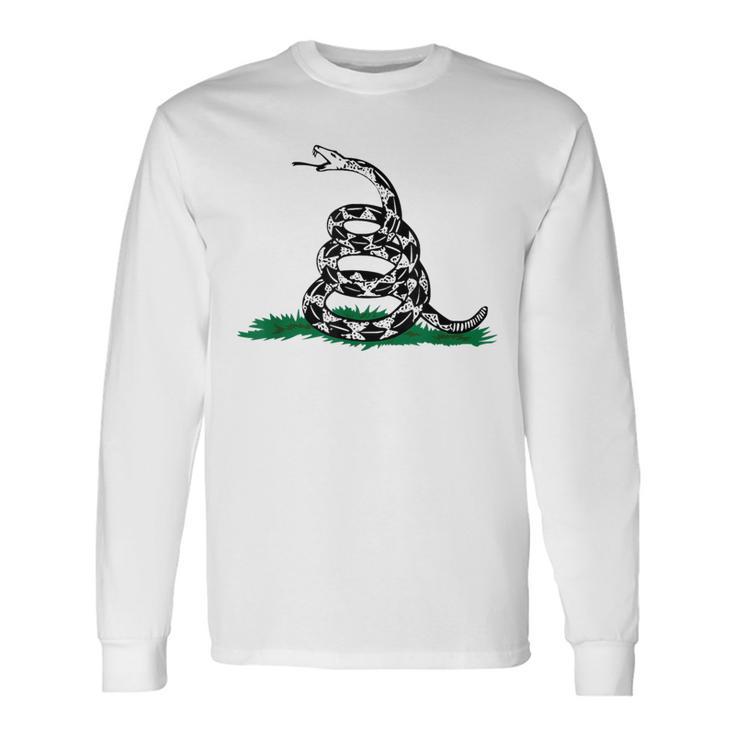 Bandera Gadsden De Laerpiente De Cascabel De Madera Del Patriota Americano Camiseta de manga larga
