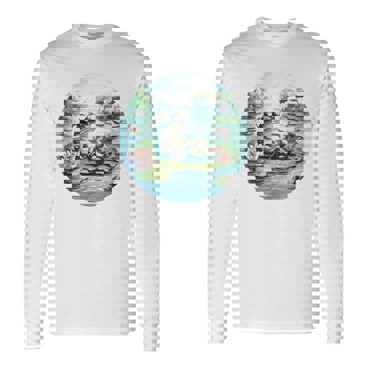 「池でリラックス」 – スイレンの上にサングラスをかけたカエル 長袖Tシャツ