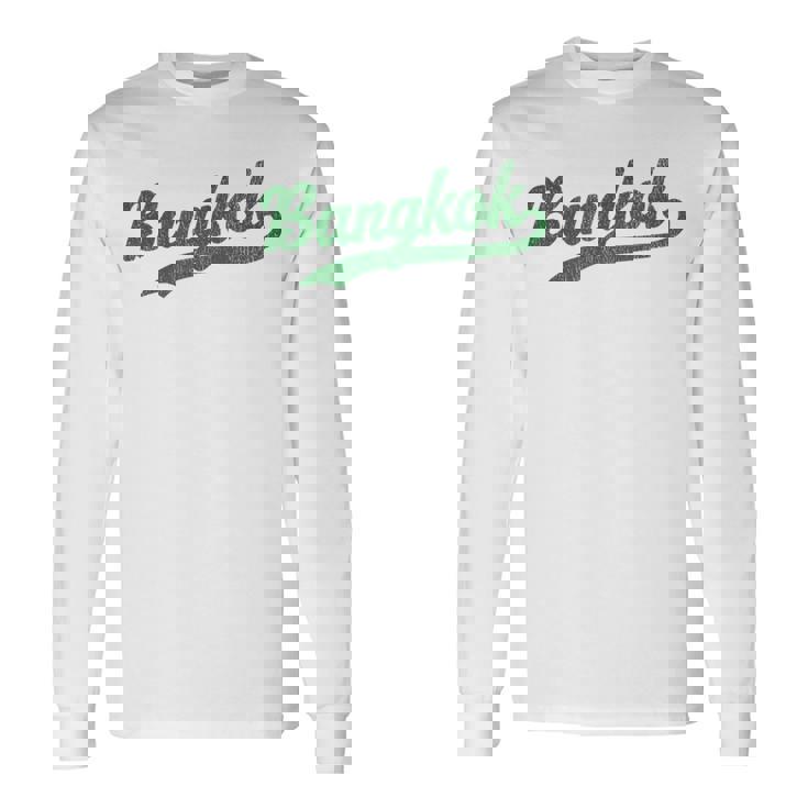 タイのバンコクビンテージスポーツグラフィック。 長袖Tシャツ