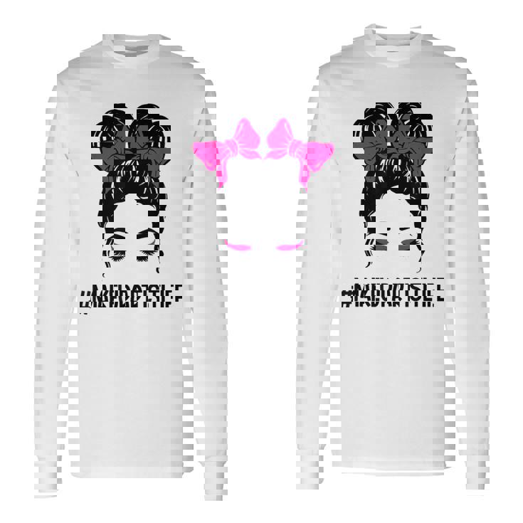 メイクアップアーティスト 美容師 美容師 顔 乱雑なお団子 長袖Tシャツ