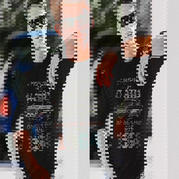 1964年生まれ、61歳の誕生日 クラシックカー 長袖Tシャツ 彼への贈り物