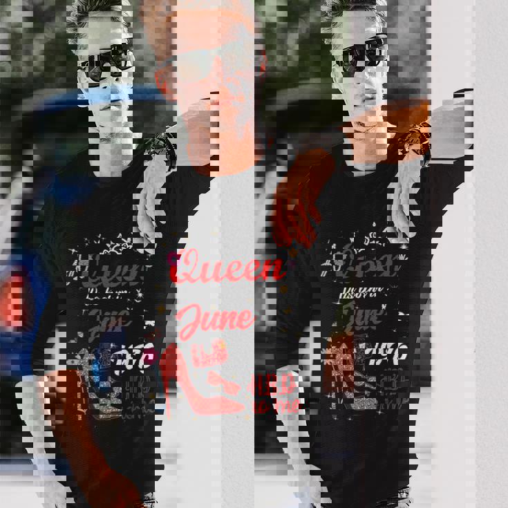 1976年6月 誕生日 この女王は1976年6月に生まれました 長袖Tシャツ 彼への贈り物