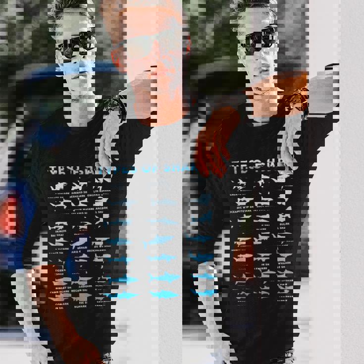 21種類のサメの海洋生物学者シャークtシャツ シャークtシャツ 長袖Tシャツ 彼への贈り物