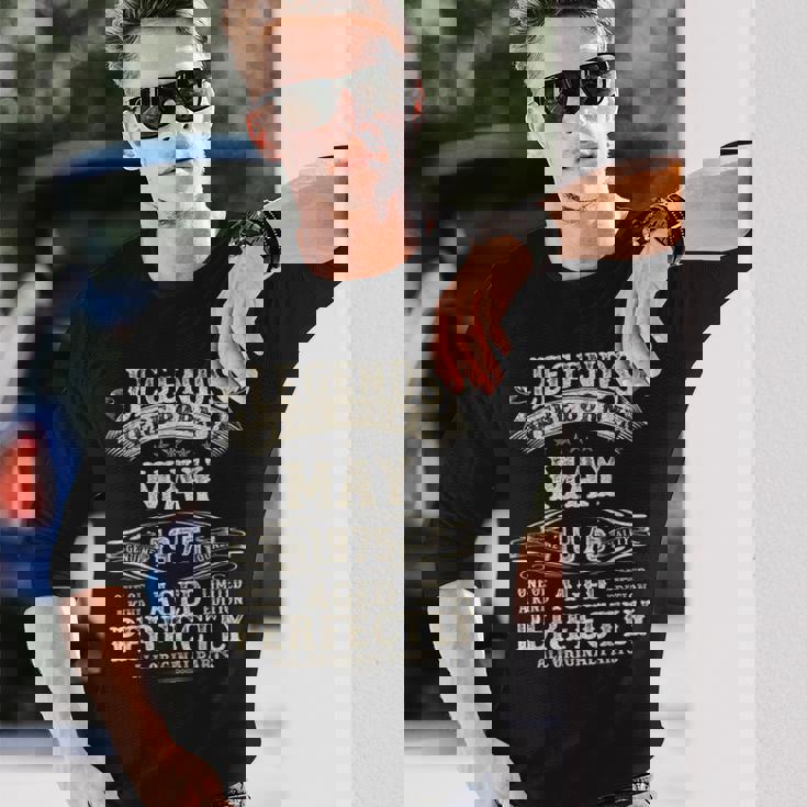 50歳の男性への誕生日プレゼント 1975年5月 50歳 誕生日 長袖Tシャツ 彼への贈り物