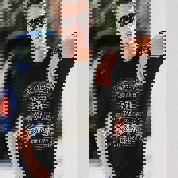 51歳 誕生日プレゼント 男性用 1974年5月 51歳の誕生日 長袖Tシャツ 彼への贈り物