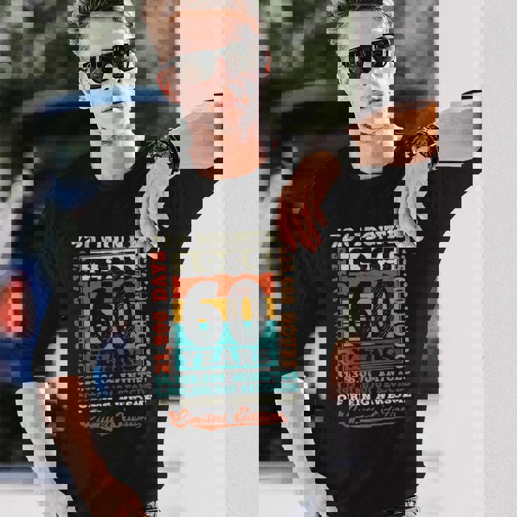 60歳の誕生日 60歳 720ヶ月 すごい生まれ 1965年 長袖Tシャツ 彼への贈り物