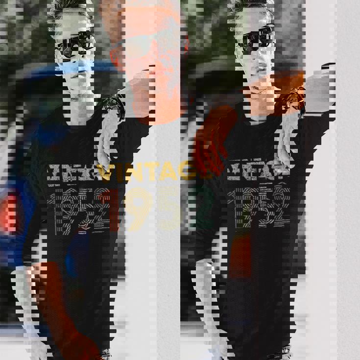 73 歳のギフト ヴィンテージ 1952 年生まれ レトロ 73 歳の誕生日 長袖Tシャツ 彼への贈り物