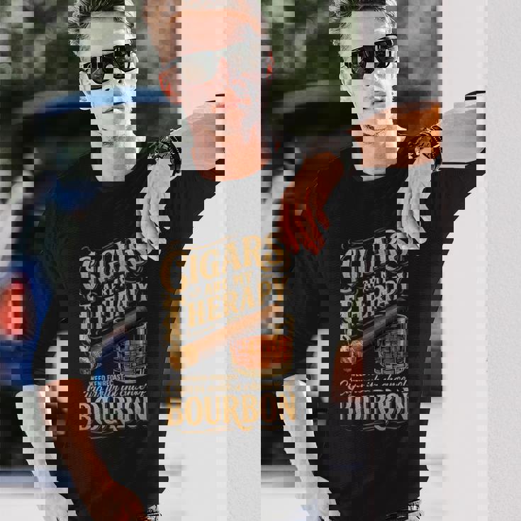 Cigars Are My Therapy Weekend Forecast Bourbonアパレル 長袖Tシャツ 彼への贈り物