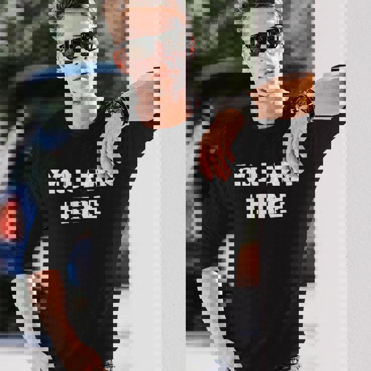 Cool You Are Here トレンディでシンプルな言葉のデザイン 長袖Tシャツ 彼への贈り物