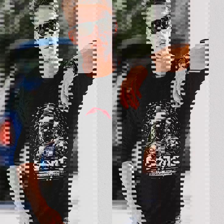 Cosmic Christmas Adventure ヴィンテージ宇宙飛行士サンタスペース 長袖Tシャツ 彼への贈り物