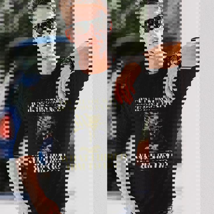 Cry All You Want He's Doing Exactly What I Him To Doに雇われたこと 長袖Tシャツ 彼への贈り物