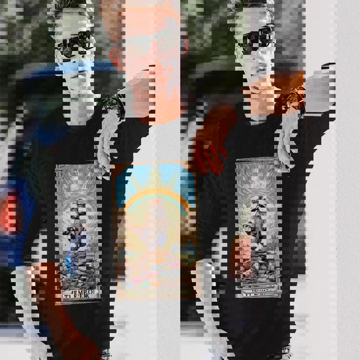 The Emperor 面白いアライグマ タロットカード ミスティックアライグマ 長袖Tシャツ 彼への贈り物