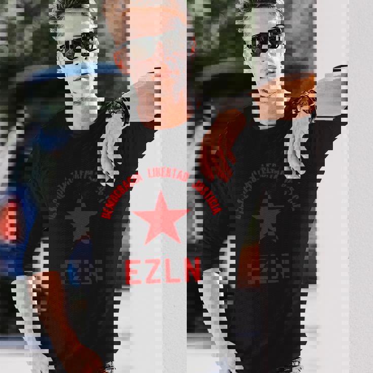 Ezln デモクラシア・リベルタード・ジャスティシア-サパティスタ、社会主義者 長袖Tシャツ 彼への贈り物