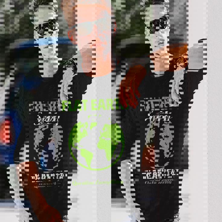 Flat Earthociety Flat Earther Conspiracy Theory 長袖Tシャツ 彼への贈り物