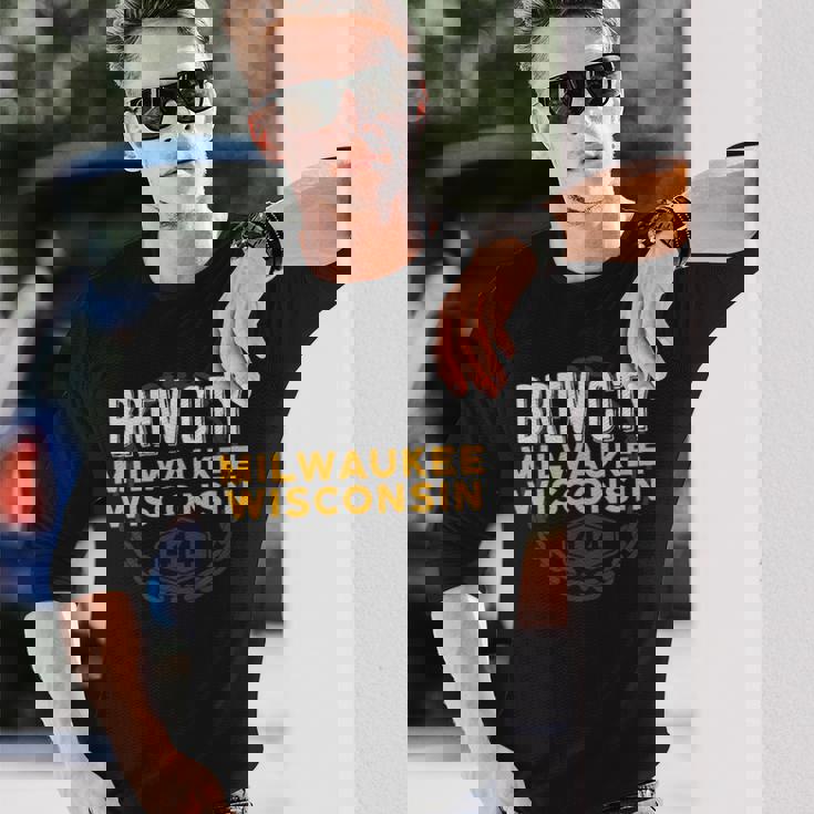 Brew City ミルウォーキー ウィスコンシン州 長袖Tシャツ 彼への贈り物