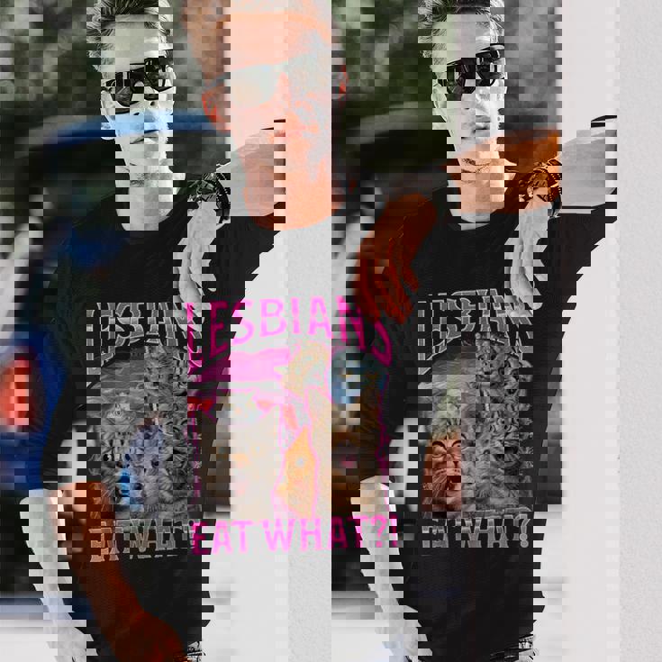 Lesbians Cat Owner Lesbians Eat What 長袖Tシャツ 彼への贈り物