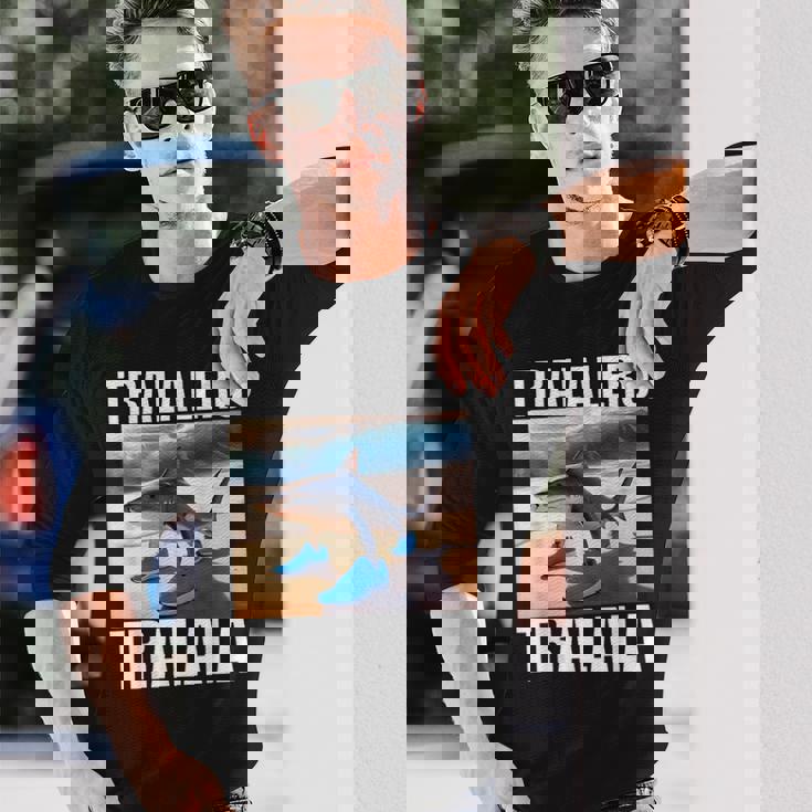 Tralalero Tralala イタリア Brainrot Gen Z 長袖Tシャツ 彼への贈り物