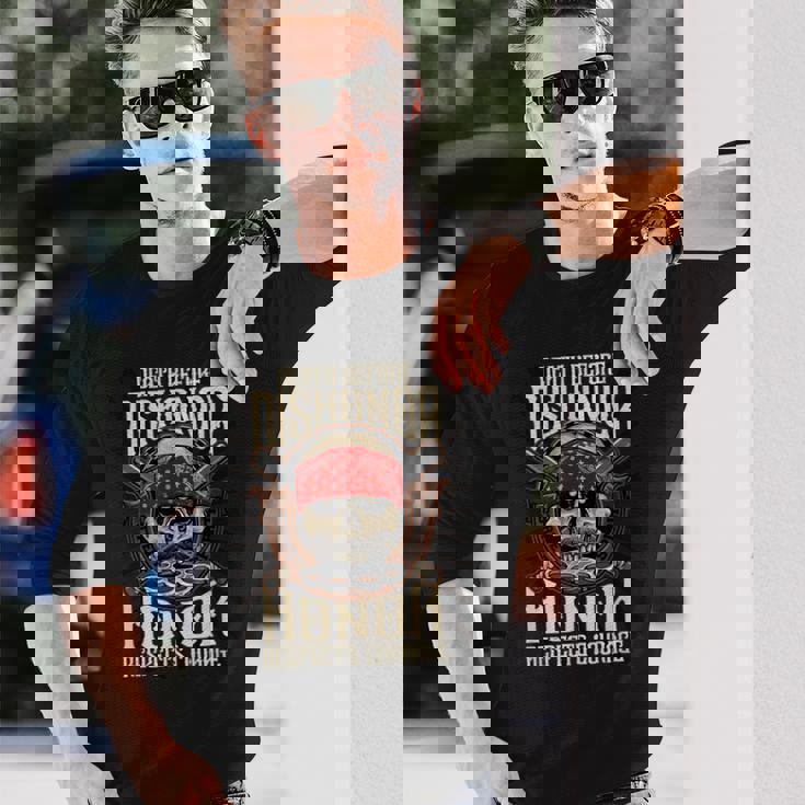 Honor Respect Courage メタルツール 真鍮ナックル 長袖Tシャツ 彼への贈り物