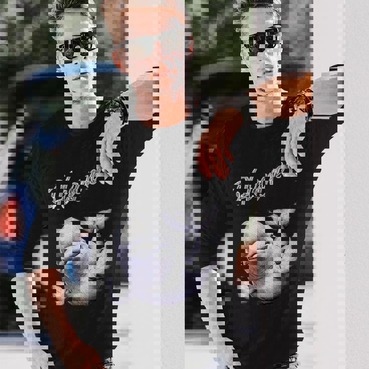 Hug Me ベルーガ アートデザイン 可愛い おしゃれ 動物 シロイルカ シロクジラ 長袖Tシャツ 彼への贈り物