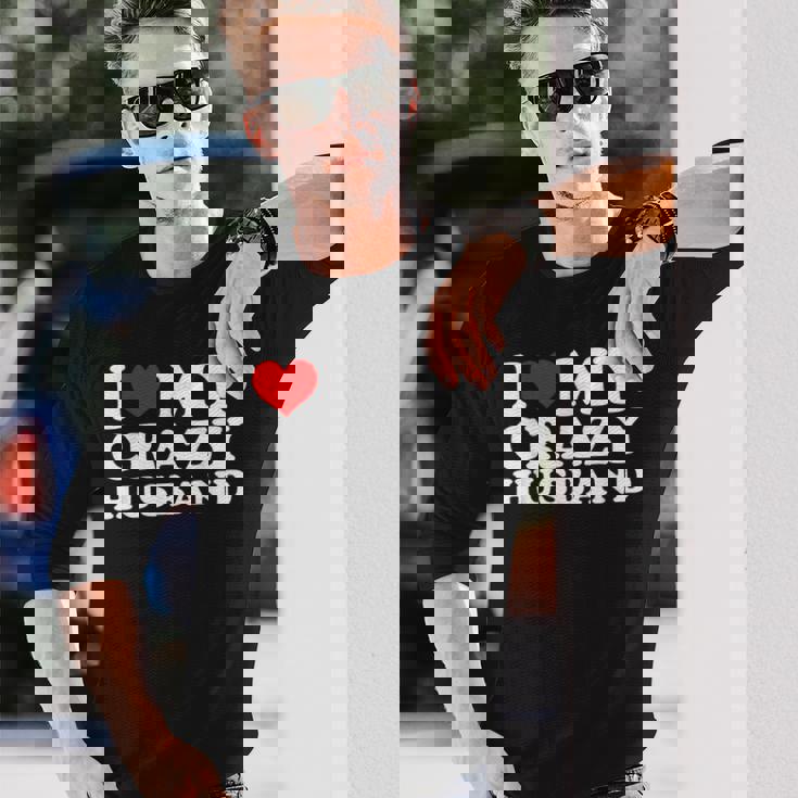 I Love My Crazy Husband Wild Love For Adoring Husbands 長袖Tシャツ 彼への贈り物