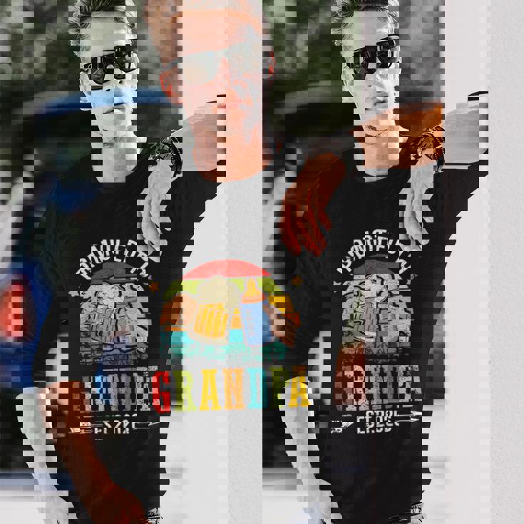 メンズ Promoted To Grandpa Est 2026 Dad To Be 長袖Tシャツ 彼への贈り物