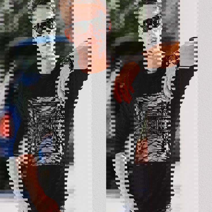 Pylon East London イングランド写真アートワーク アンティーク調 長袖Tシャツ 彼への贈り物