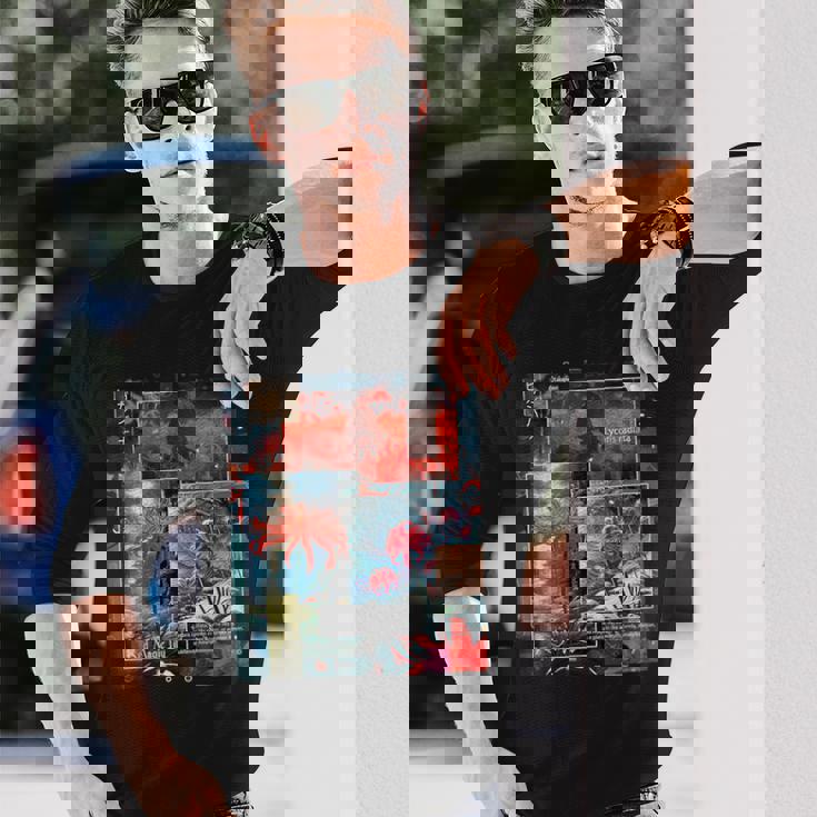 Redpider Lily の 曼珠沙華 で 日本のヴィンテージ の 美的スタイルのコラージュ 長袖Tシャツ 彼への贈り物