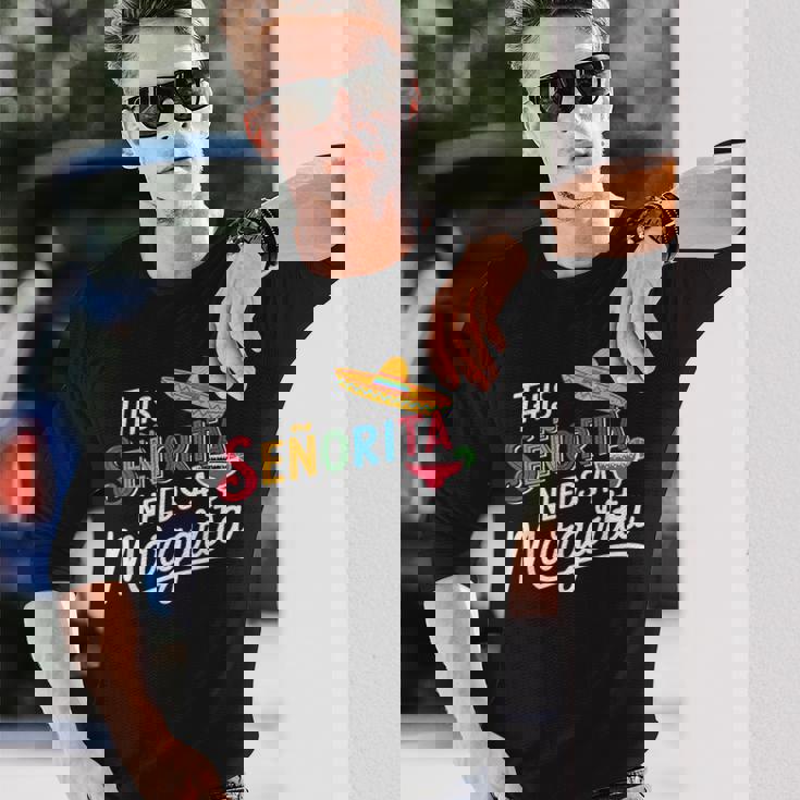 Senorita Margarita Lover Cinco De Mayo Fiesta ギフト 長袖Tシャツ 彼への贈り物