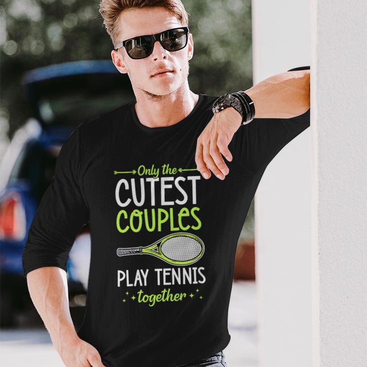 Solo Las Parejas Más Lindas Juegan Al Tenis Juntas A Juego Camiseta de manga larga Regalos para él