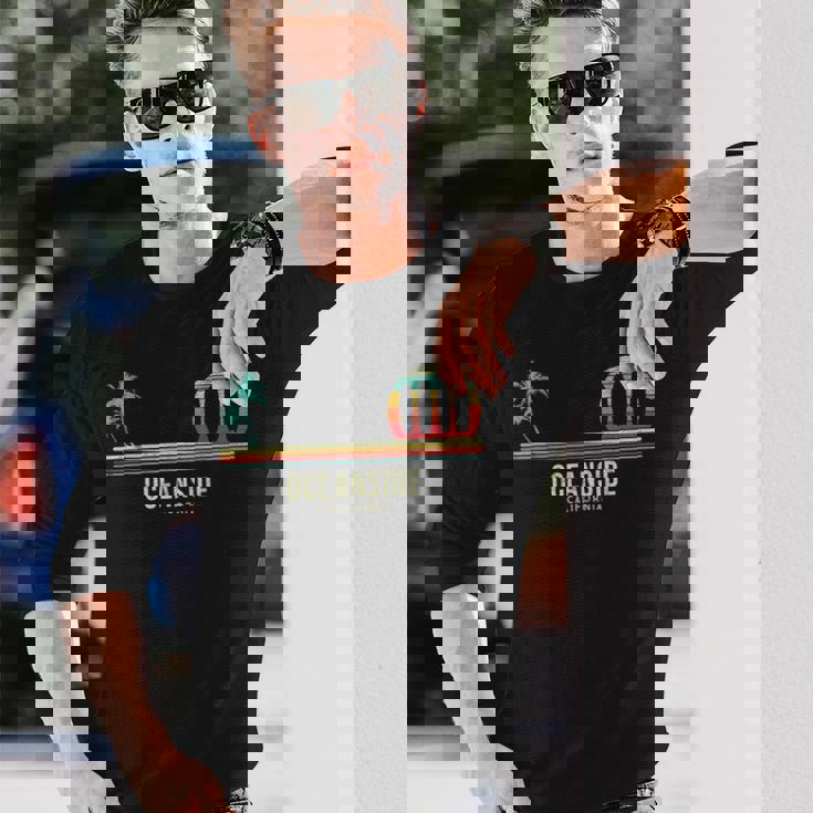 Surfista Californiaurf Oceanside ヴィンテージサーフボード 長袖Tシャツ 彼への贈り物