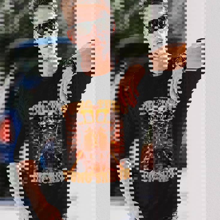 Tung Tungahur 面白い イタリアン ブレイン ミーム トゥン トゥン サフール 長袖Tシャツ 彼への贈り物