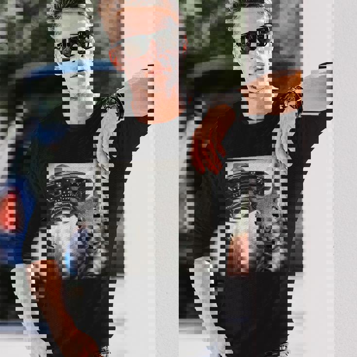 Ufoとリス自撮り面白いリス愛好家 長袖Tシャツ 彼への贈り物