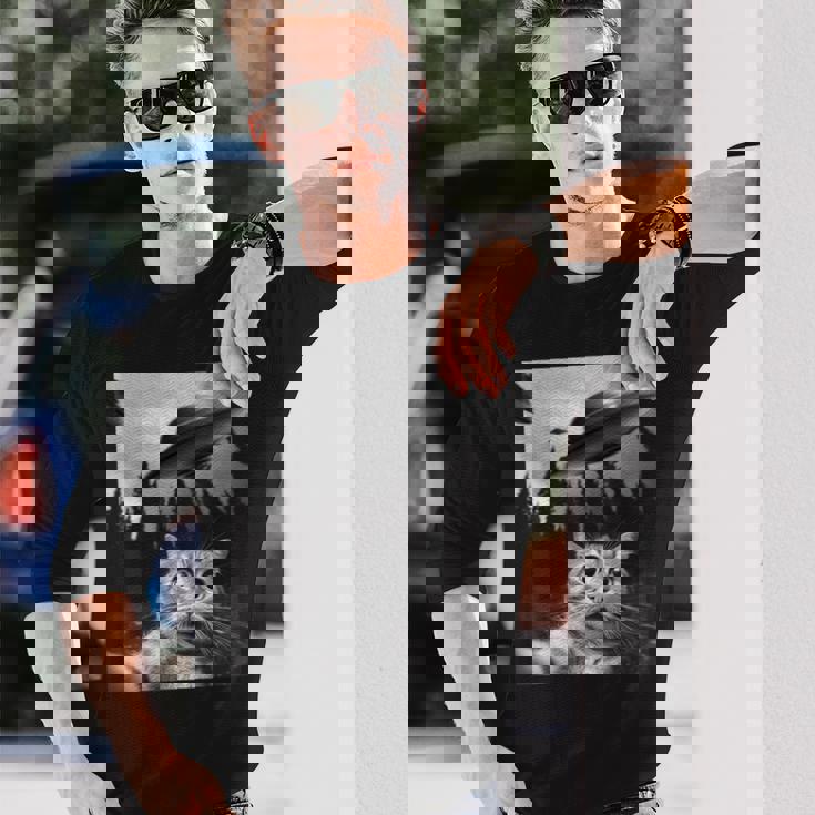 Ufo付き面白い猫セルフィー 長袖Tシャツ 彼への贈り物