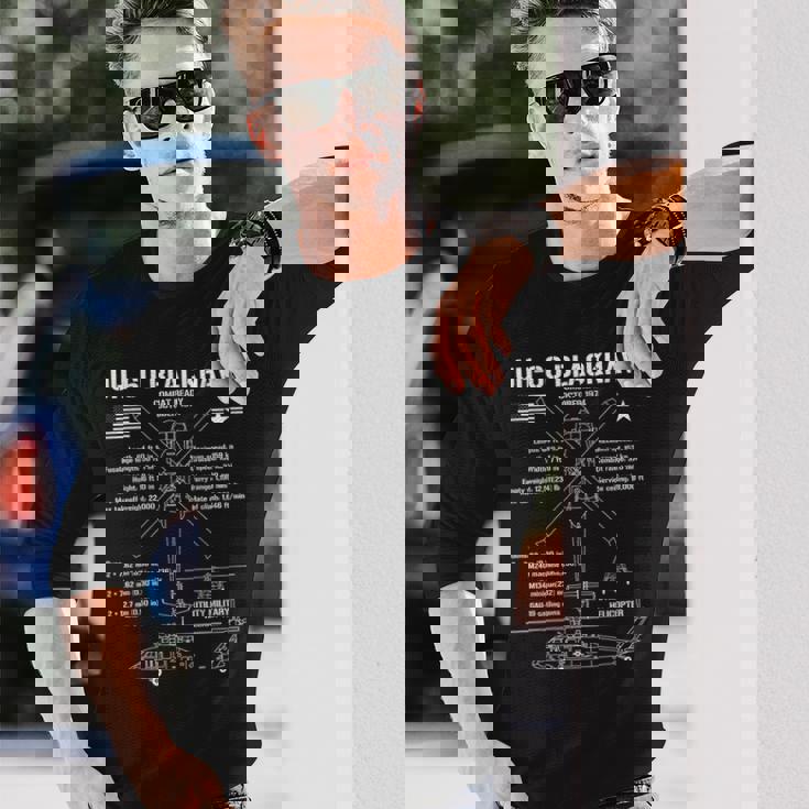 Uh-60 ブラックホーク 攻撃 ヘリコプター スペック ミリタリー ヘロ Uh60 長袖Tシャツ 彼への贈り物