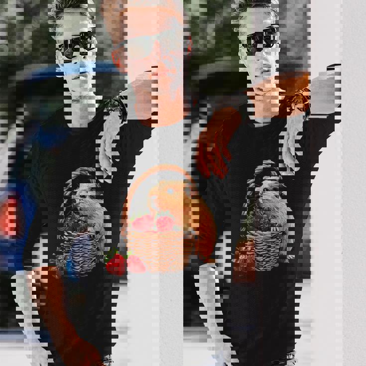 いちご モルモット いちご 野生動物 かわいい モルモット 長袖Tシャツ 彼への贈り物