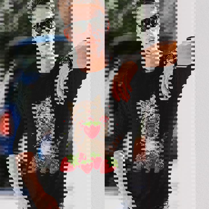 いちご 猫 いちご フルーツ ネコ アニマル プリント 図面 長袖Tシャツ 彼への贈り物