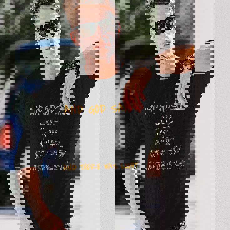 おかしなマクスウェルシェンの方程式医師。 長袖Tシャツ 彼への贈り物