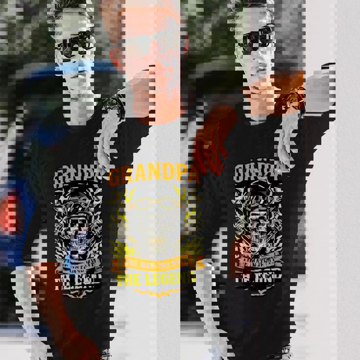 おじいちゃん ザ・マン 神話 おじいちゃんバイクの伝説 長袖Tシャツ 彼への贈り物