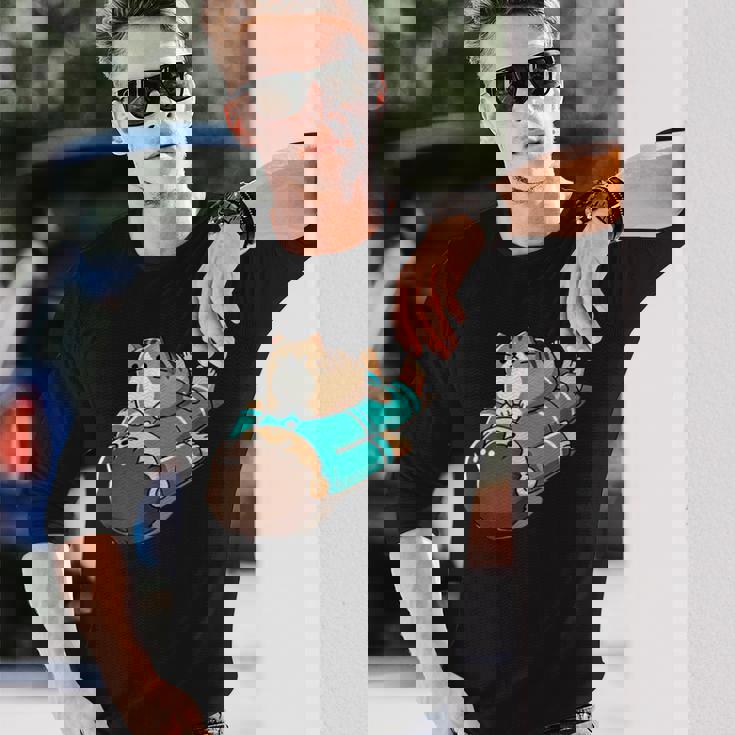 くつろぐ猫 Relaxing Cat 長袖Tシャツ 彼への贈り物