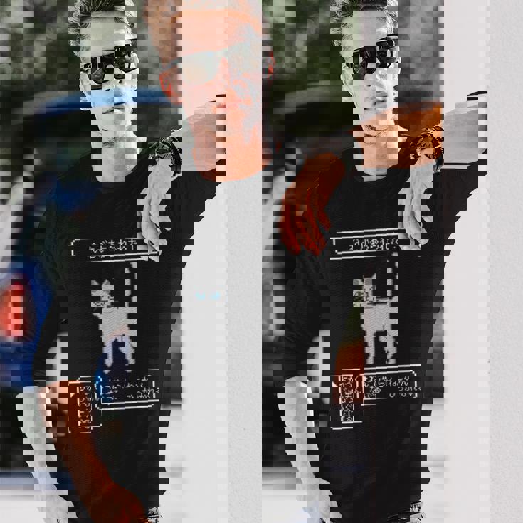 ねこがあらわれた！ 猫好き ゲーム好き ネコ飼い ネコママ 猫ママ ネコパパ 猫パパ Rpg ゲーム 猫 ねこ ネコ 長袖Tシャツ 彼への贈り物