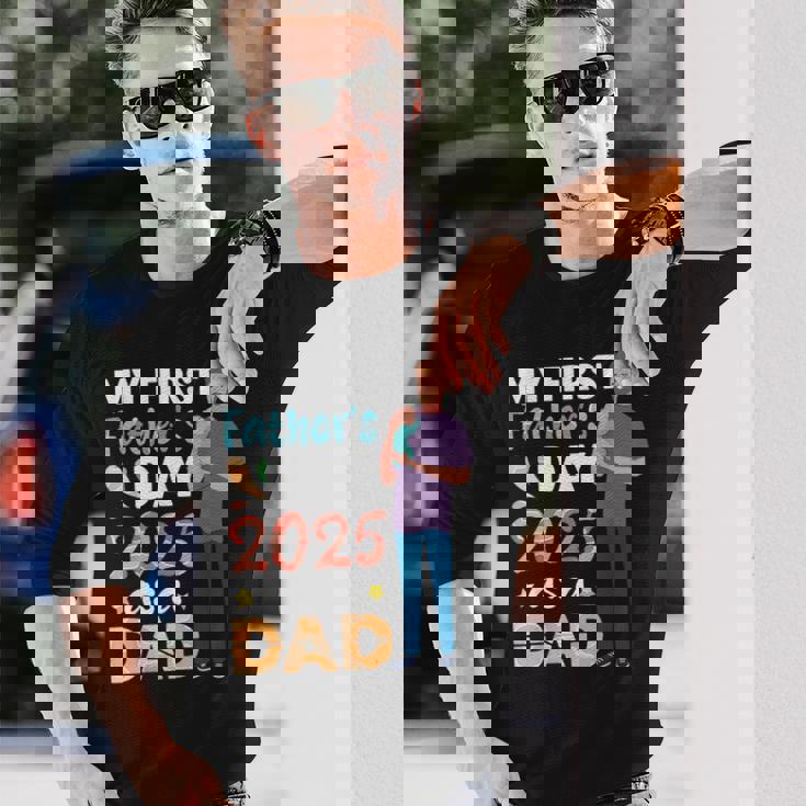 はじめての父の日2025年 赤ちゃんの誇り高きパパを持つお父さんとして 長袖Tシャツ 彼への贈り物