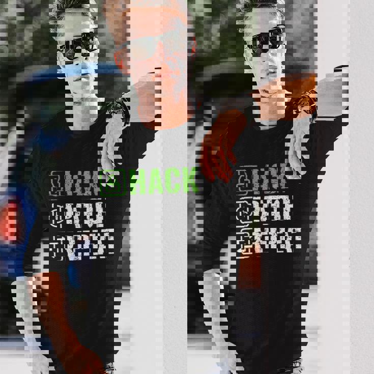へのギフト ハック パッチ リピート エシカル ハッカー サイバーセキュリティ 長袖Tシャツ 彼への贈り物