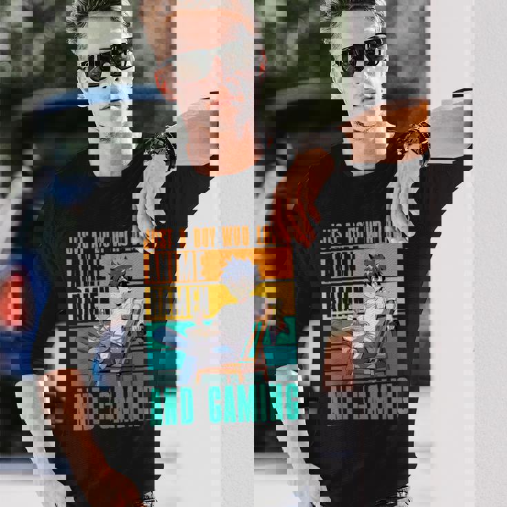 アニメラーメンとゲームが大好きな少年 カワイイゲーマー 長袖Tシャツ 彼への贈り物