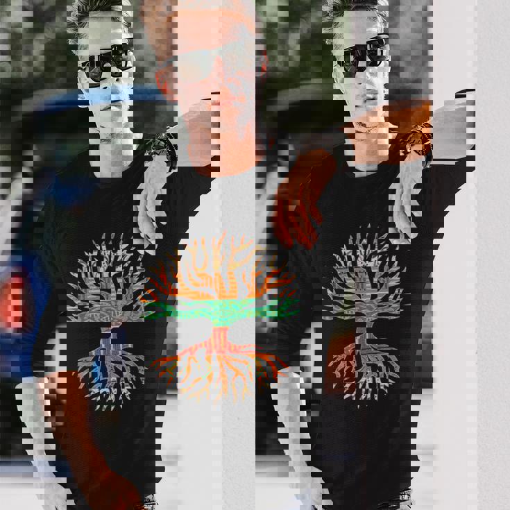 アフリカンパターンの木の根 黒史 長袖Tシャツ 彼への贈り物