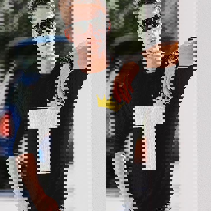 アルファベット大文字モノグラム イニシャル キング クイーン クラウン 長袖Tシャツ 彼への贈り物