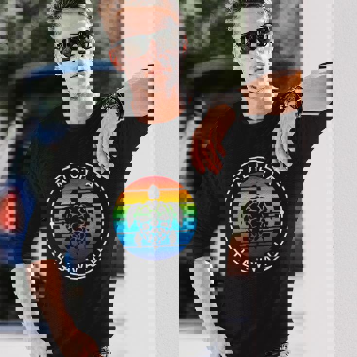 アロハ ハワイ ハワイアン ウミガメ ビーチ オーシャン レインボー ホヌ 長袖Tシャツ 彼への贈り物