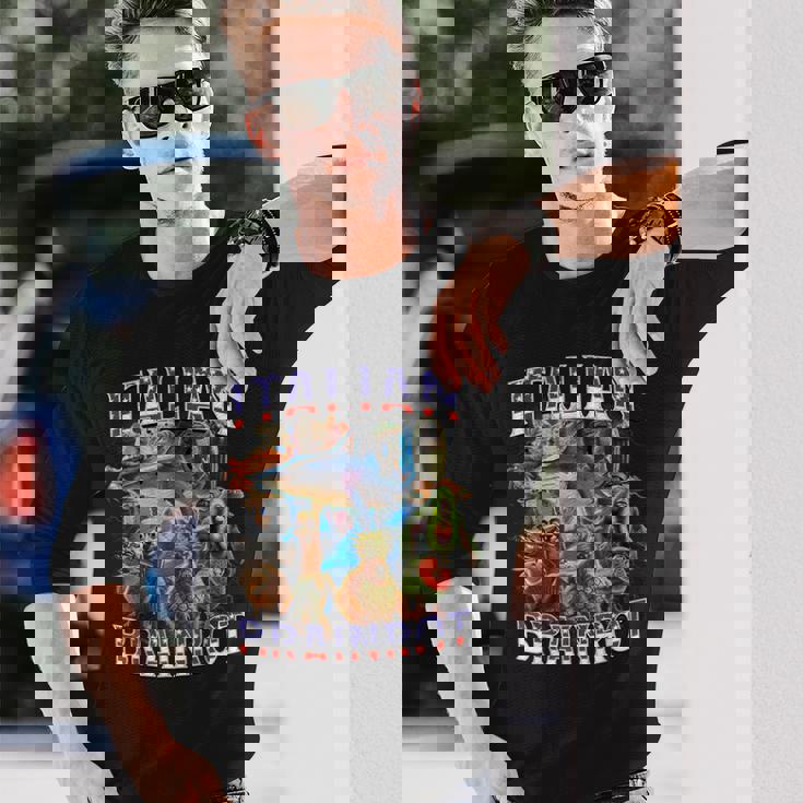 イタリアのブレインロットビッグミーム7月4日フラッグフット。 長袖Tシャツ 彼への贈り物