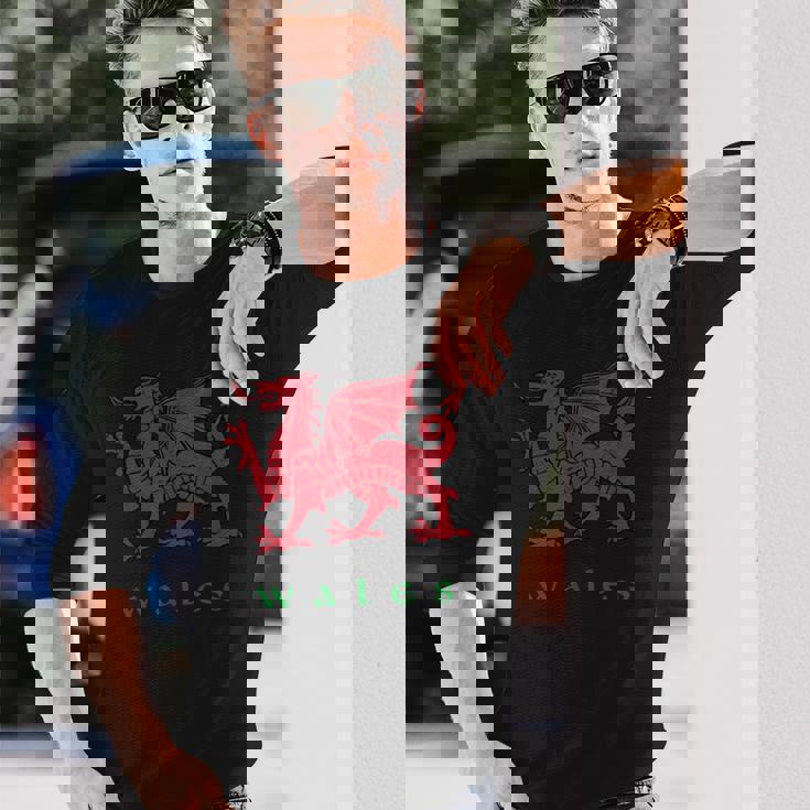 ウェールズ ウェールズ ウェールズ ドラゴン 長袖Tシャツ 彼への贈り物